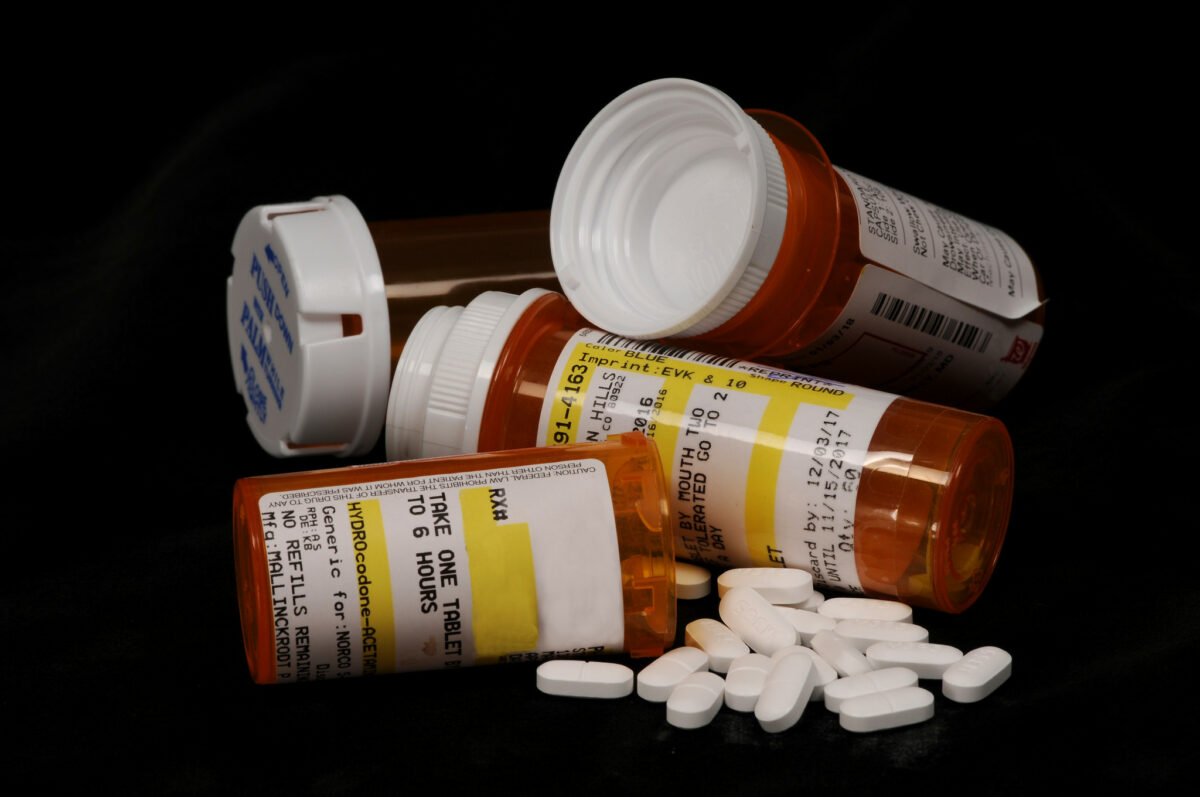 Image of prescription bottles containing opioids